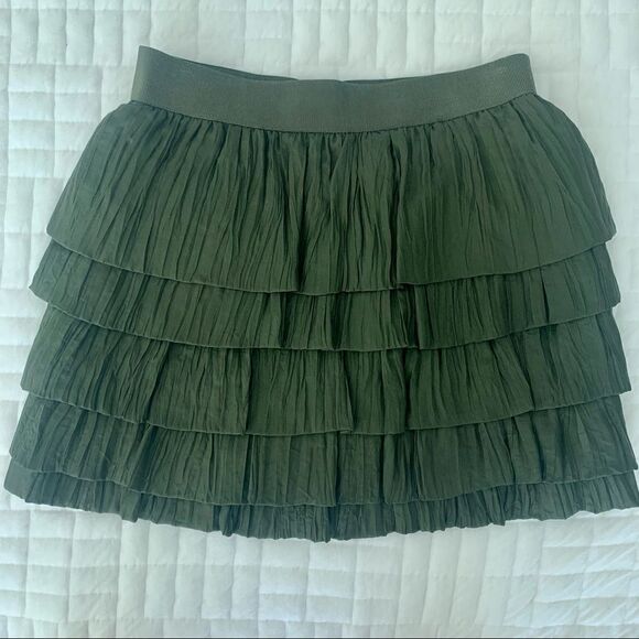 Crinkle Silk Tiered dark olive green skirt 2 / 4 - Picture 4 of 5